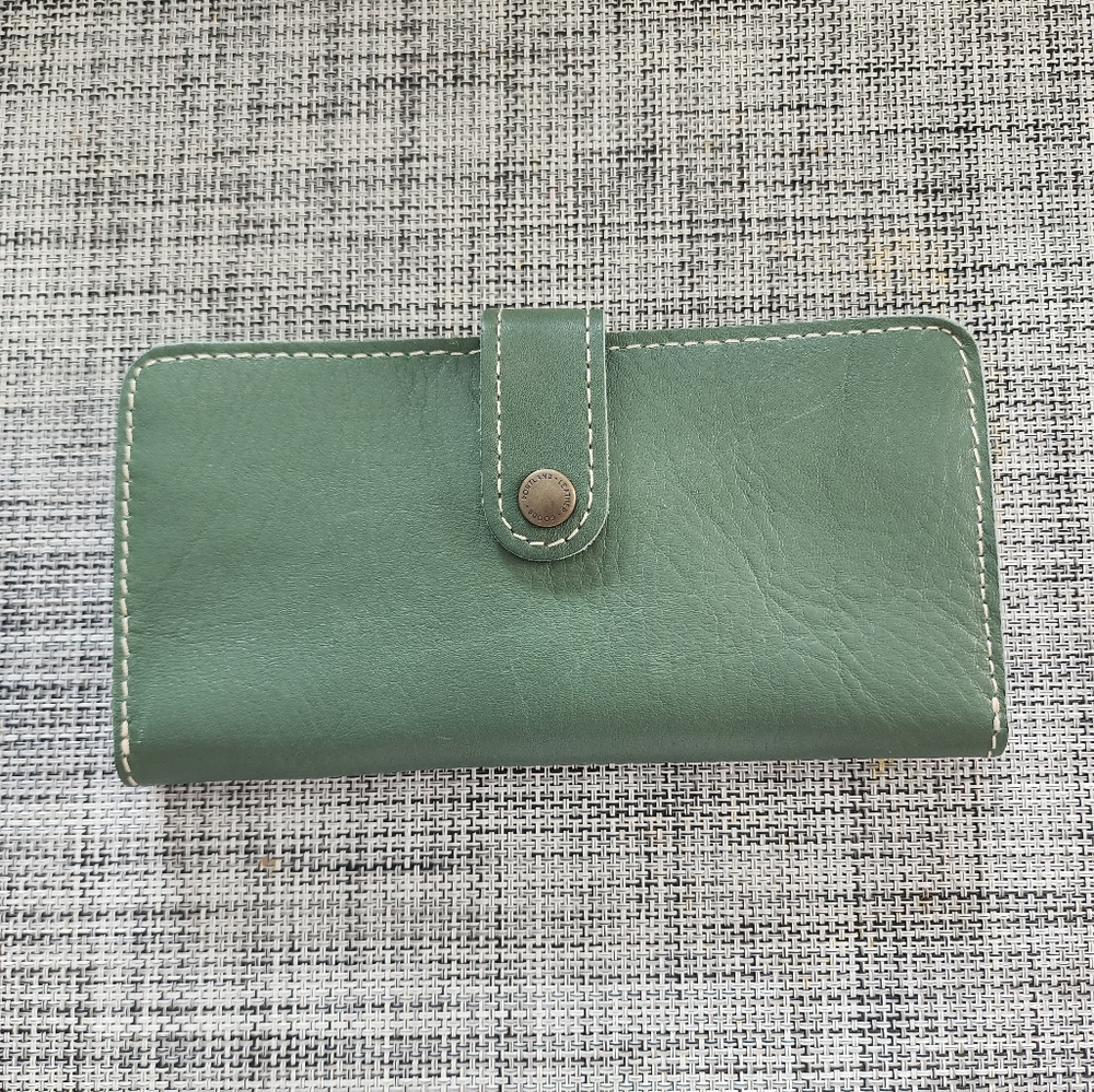 Portland Leather Goods bifold wallet